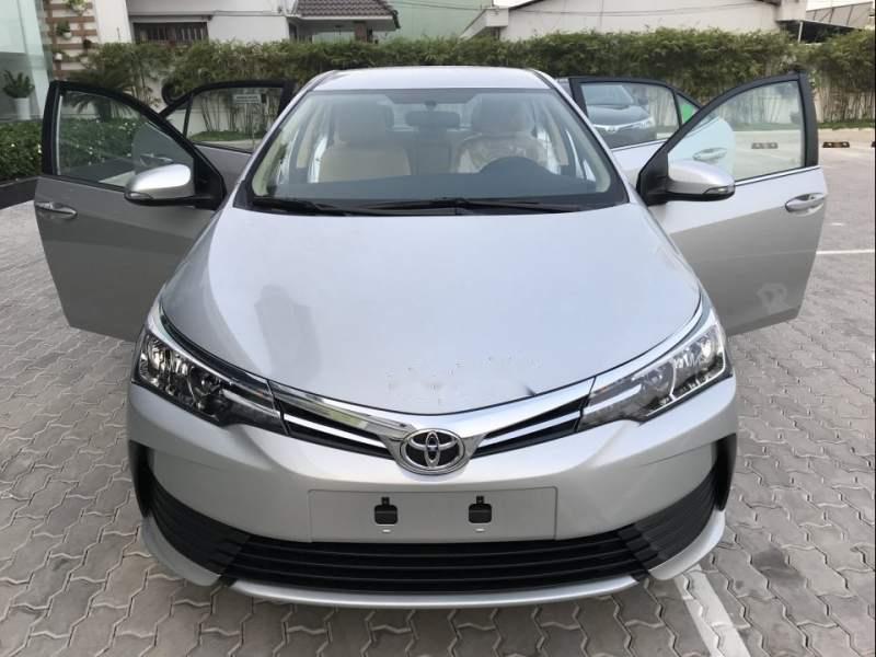 Toyota Corolla altis 2019 - Bán Toyota Corolla Altis đời 2019, màu bạc
