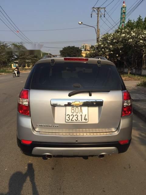 Chevrolet Captiva    2009 - Cần bán xe Chevrolet Captiva năm 2009, màu bạc, xe đang sử dụng tốt