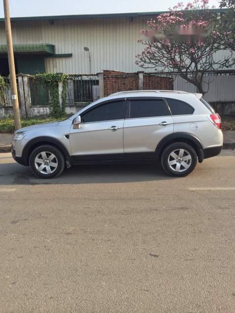 Chevrolet Captiva    2009 - Cần bán xe Chevrolet Captiva năm 2009, màu bạc, xe đang sử dụng tốt