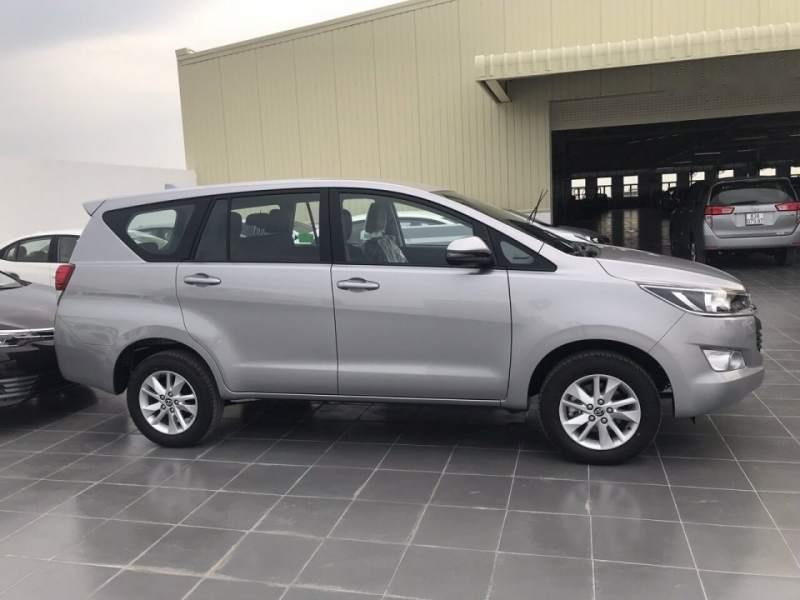 Toyota Innova 2019 - Bán xe Toyota Innova đời 2019, màu bạc