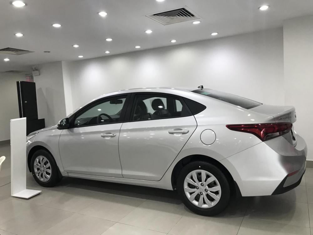 Hyundai Accent 2019 - Bán xe Accent bản base màu bạc, có sẵn giao ngay 150 triệu nhận xe ngay
