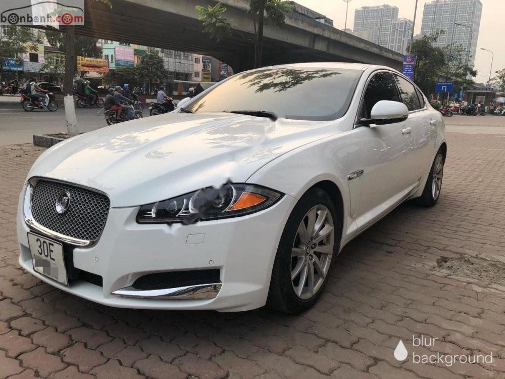 Jaguar XF 2.0 2014 - Bán ô tô Jaguar XF 2.0 2014, màu trắng, nhập khẩu xe gia đình