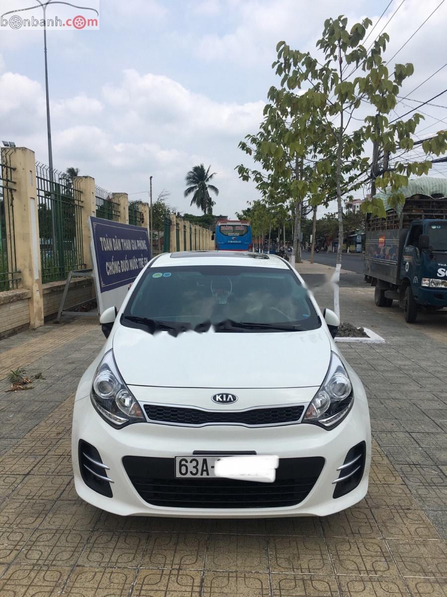 Kia Rio 1.4 AT 2015 - Bán Kia Rio 1.4 AT 2015, màu trắng, nhập khẩu chính chủ