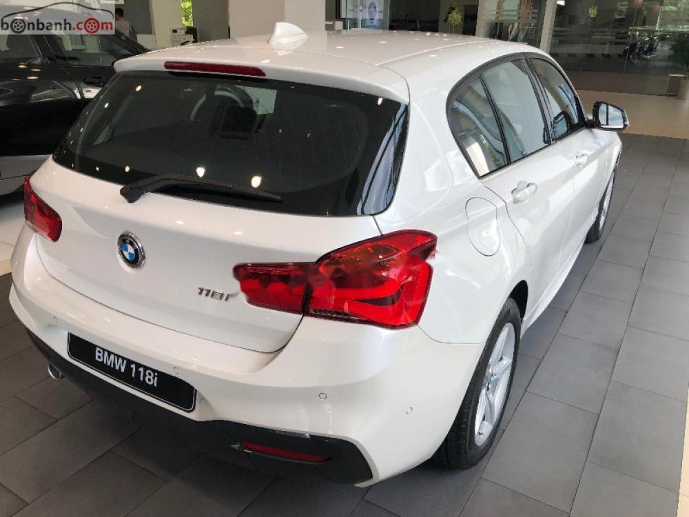 BMW 1 Series 118i 2018 - Cần bán xe BMW 1 Series 118i 2018, màu trắng, mới 100%