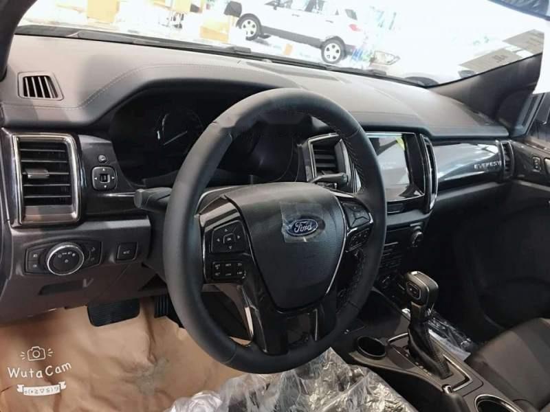 Ford Everest  2.0AT  2019 - Bán xe Ford Everest 2.0AT đời 2019, màu trắng, xe nhập