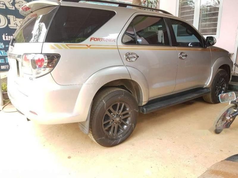 Toyota Fortuner 2016 - Cần bán lại xe Toyota Fortuner sản xuất 2016