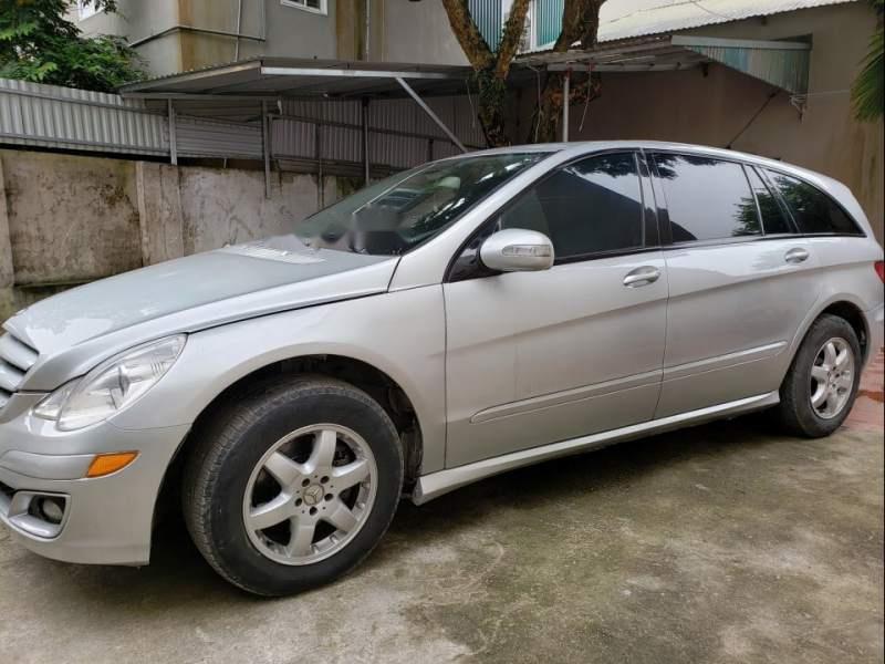 Mercedes-Benz R class  R350  2005 - Cần bán lại xe Mercedes R350 năm sản xuất 2005, màu bạc, nhập khẩu, 429 triệu