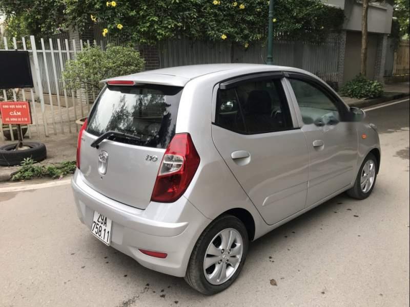 Hyundai i10 1.2 MT 2014 - Cần bán gấp Hyundai i10 1.2 MT sản xuất năm 2014, màu bạc, xe nhập 