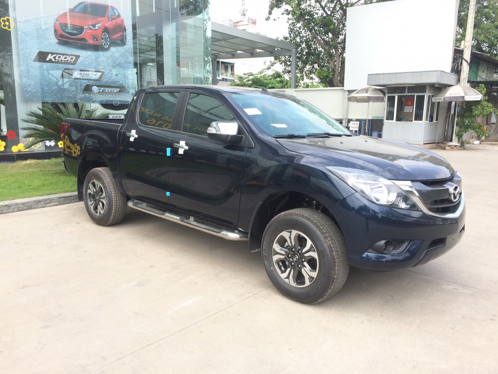 Mazda BT 50 2018 - Xả hàng BT-50 2018 giá tốt, sẵn xe giao ngay, hỗ trợ vay trả góp và thủ tục ra biển. LH để nhận ưu đãi