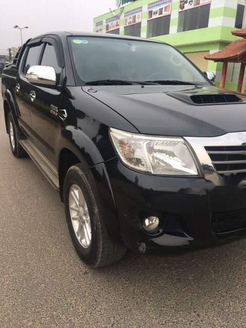 Toyota Hilux 2014 - Cần bán xe Toyota Hilux năm sản xuất 2014, màu đen, nhập khẩu, 545 triệu