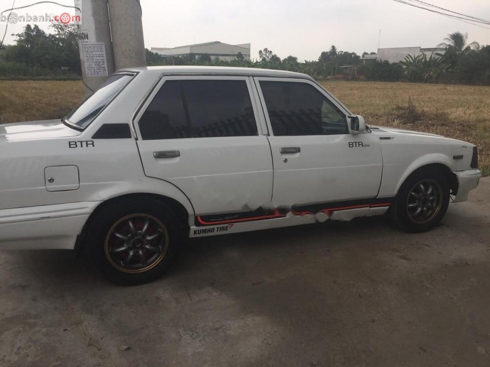 Toyota Corona   1982 - Bán xe Toyota Corona 1982, màu trắng, xe đồng sơn còn tốt