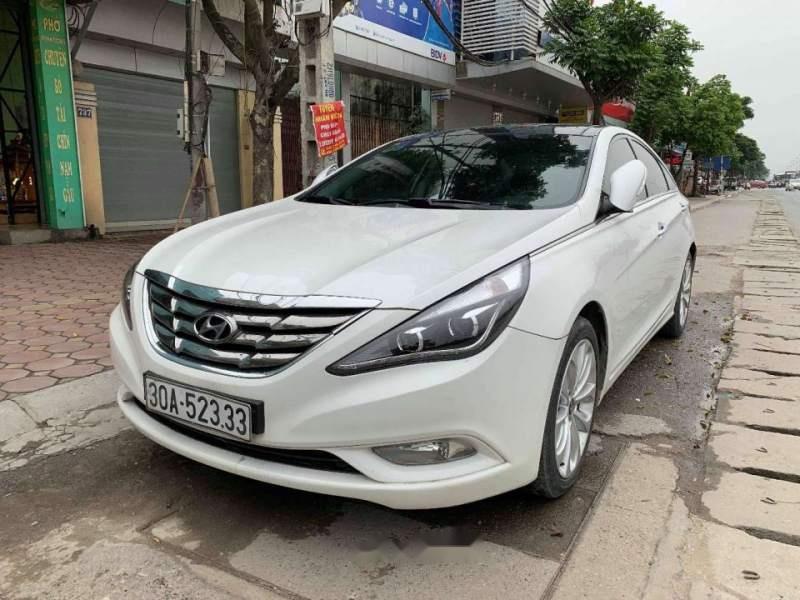 Hyundai Sonata    Y20 2011 - Bán Hyundai Sonata Y20 đời 2011, màu trắng, nhập khẩu - Xe có diện mạo hoàn toàn mới rất bắt mắt và trẻ trung