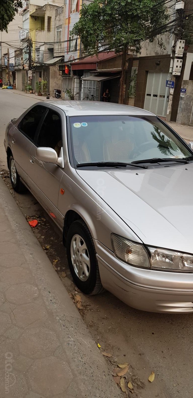 Toyota Camry GLI 2001 - Bán xe Toyota Camry GLI đời 2001, màu hồng phấn