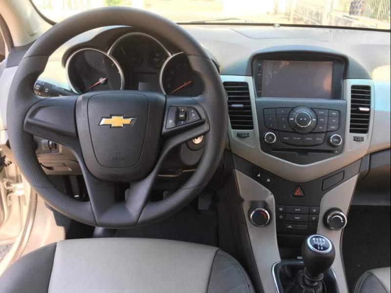 Chevrolet Cruze   LS  2014 - Bán lại chiếc Chevrolet Cruze LS sản xuất 2014, đăng kí tháng 2 năm 2015