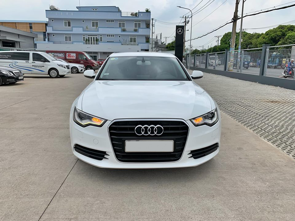 Audi A6 2014 - Bán xe Audi A6 màu trắng 2014. Trả trước 450 nhận xe ngay