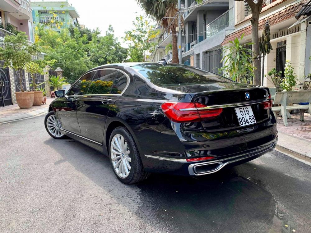 BMW 7 Series 740 Li 2016 - Bán ô tô BMW 7 Series 740 Li model 2016, màu đen, nội thất kem