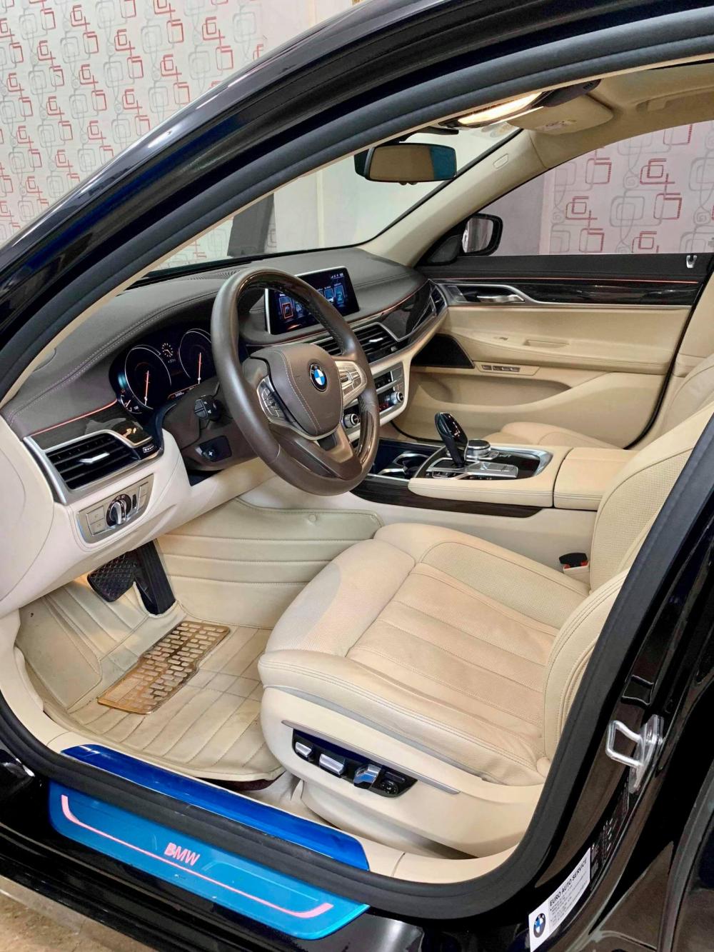 BMW 7 Series 740 Li 2016 - Bán ô tô BMW 7 Series 740 Li model 2016, màu đen, nội thất kem