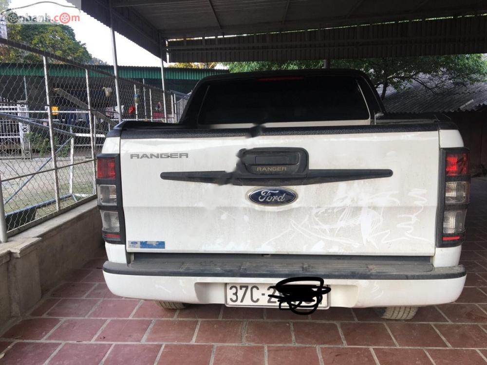 Ford Laser 2016 - Bán Ford Laser 2016, màu trắng, xe nhập số sàn