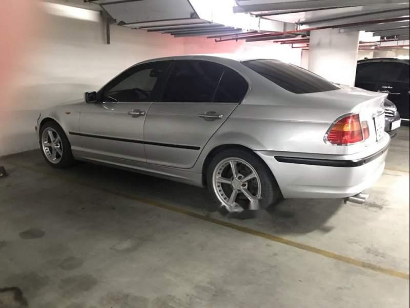 BMW 3 Series    318i  2003 - Cần bán xe BMW 3 Series 318i đời 2003, xe đang đi làm hàng ngày