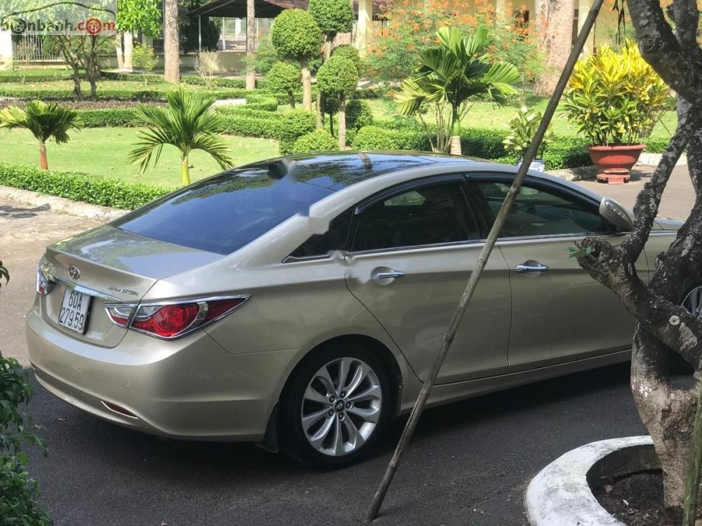 Hyundai Sonata 2.0 AT 2010 - Bán Hyundai Sonata 2.0 AT đời 2010, xe nhập chính chủ, giá chỉ 550 triệu