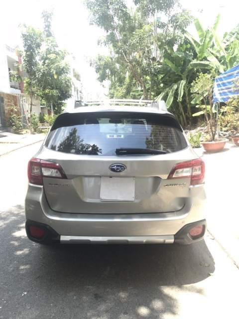 Subaru Outback   2015 - Cần bán gấp Subaru Outback đời 2015, xe gia đình sử dụng, bảo dưỡng định kỳ đầy đủ