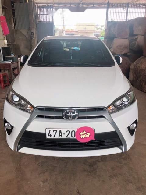 Toyota Yaris   2017 - Cần bán xe Toyota Yaris sản xuất 2017, màu trắng mới chạy 2.000km