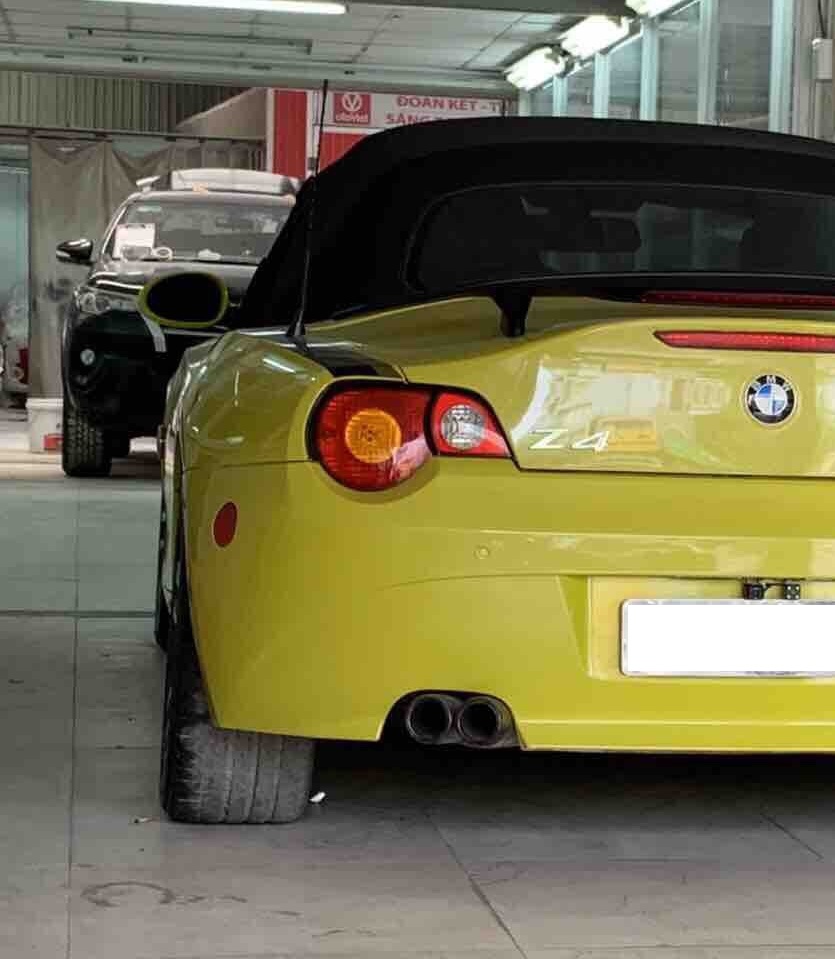 BMW Z4 Roadster 2.5i 2003 - Cần bán BMW Z4 2003 ĐK 2008, số tự động, màu vàng, mui trần, 2 chỗ