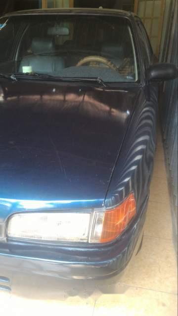 Mazda 323   1995 - Bán Mazda 323 đời 1995, xe nhập, màu xanh dương