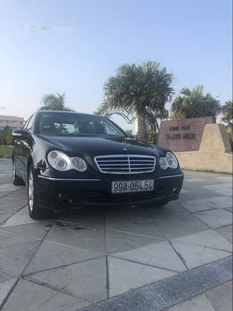 Mercedes-Benz C class   C180   2004 - Bán ô tô Mercedes C180 sản xuất 2004, màu đen, nhập khẩu, 4 túi khí