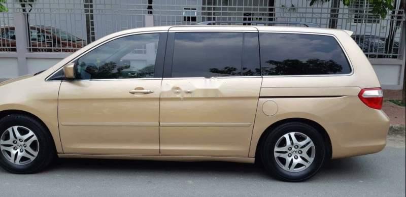 Honda Odyssey   2005 - Cần bán gấp Honda Odyssey đời 2005, màu vàng, nhập khẩu, xe đẹp