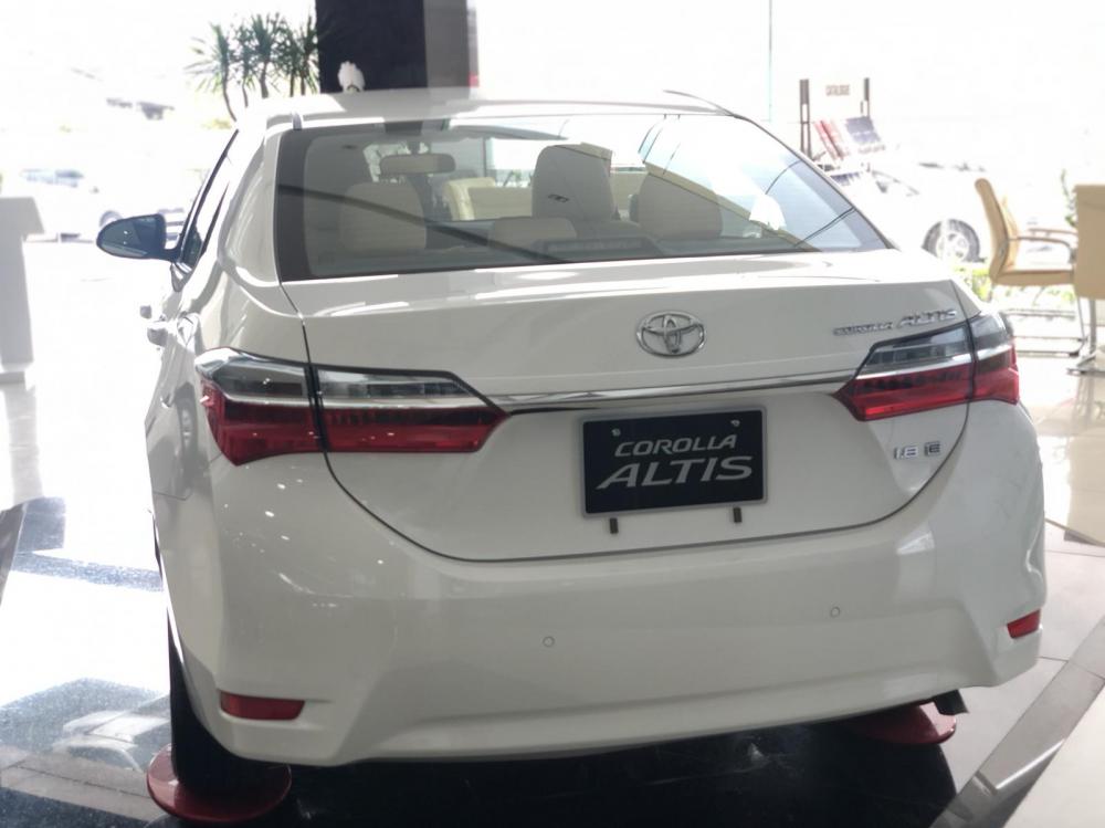 Toyota Corolla altis 1.8G AT 2019 - Toyota Corolla Altis năm 2019 màu trắng, 746 triệu