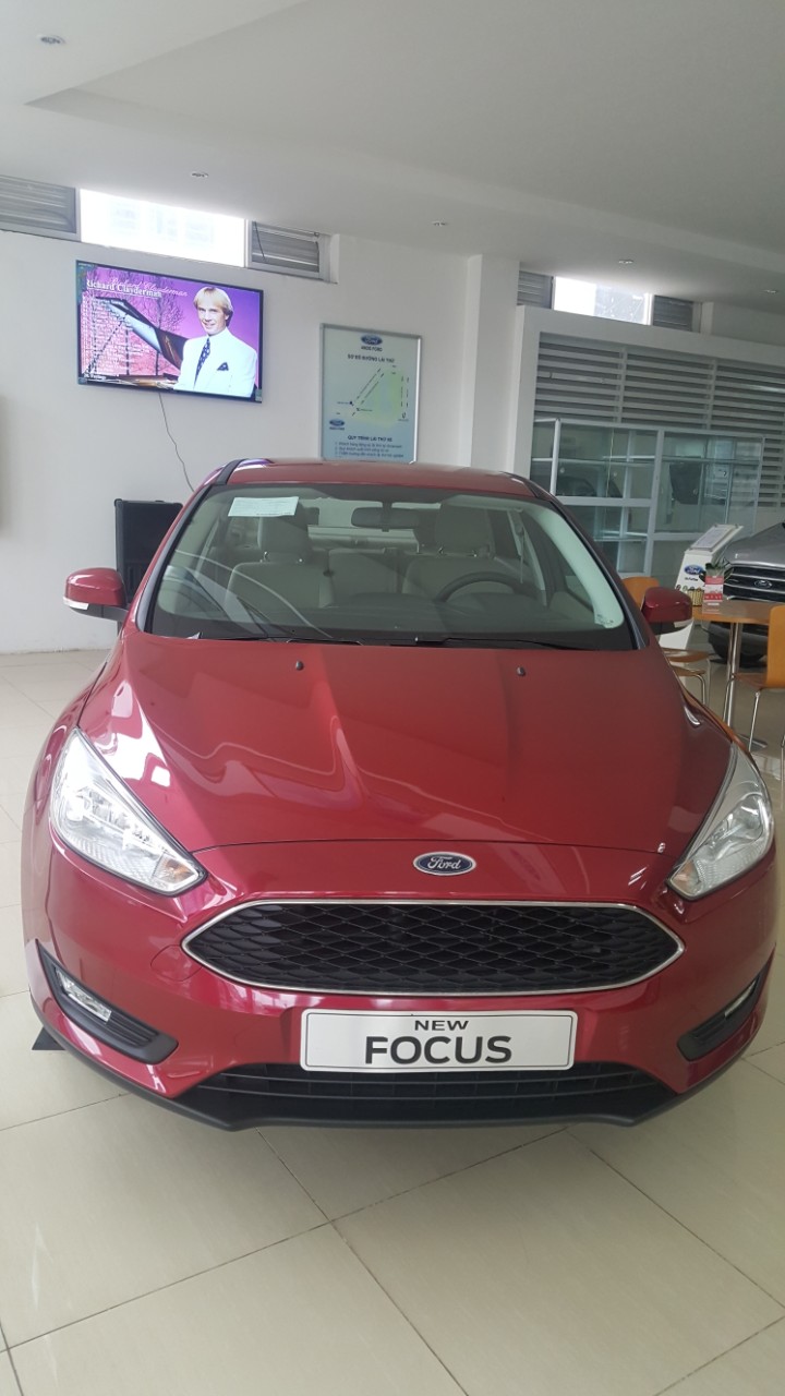 Ford Focus 2019 - Cần bán Ford Focus 2019, màu đỏ