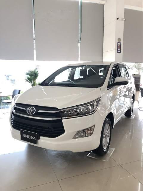 Toyota Innova   E   2019 - Bán Toyota Innova E năm 2019, màu trắng, giá chỉ 771 triệu