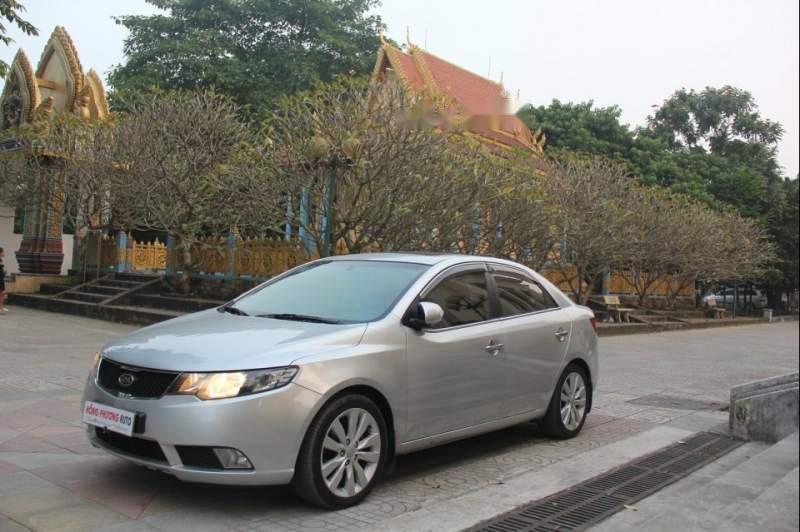 Kia Forte Sli 2010 - Cần bán Kia Forte Sli 2010, màu bạc, xe nhập