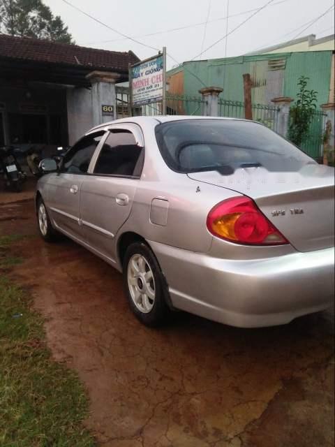 Kia Spectra   1.6   2004 - Cần bán Kia Spectra 1.6 sản xuất năm 2004, màu bạc