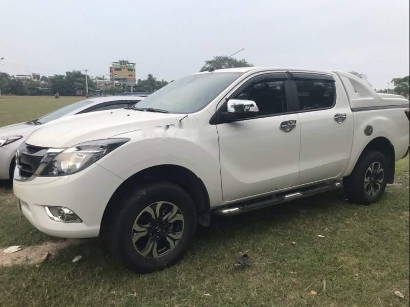 Mazda BT 50   2017 - Bán xe Mazda BT 50 sản xuất 2017, màu trắng, nhập khẩu  