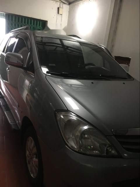 Toyota Innova   G  2011 - Bán Toyota Innova G đời 2011, màu bạc xe gia đình, 435tr