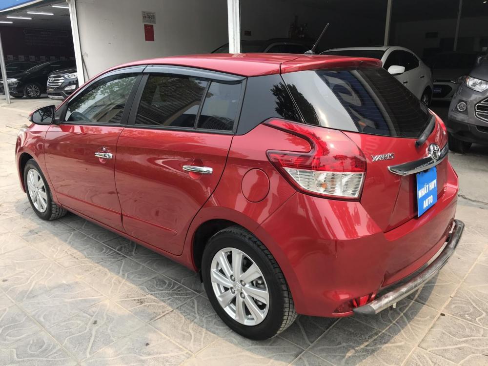 Toyota Yaris 1.3G 2015 - Cần bán xe Toyota Yaris 1.3G đời 2015, màu đỏ, nhập khẩu, giá chỉ 558 triệu