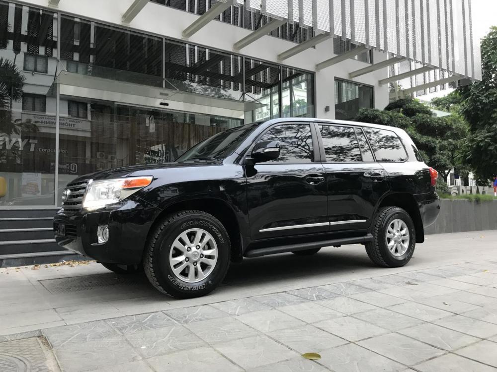 Toyota Land Cruiser VX  2014 - Bán Toyota Land Cruiser đời 2015, màu đen, nhập khẩu