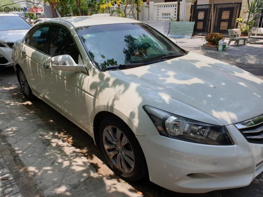 Honda Accord 2011 - Bán Honda Accord 2011, màu trắng, xe nhập, 620tr