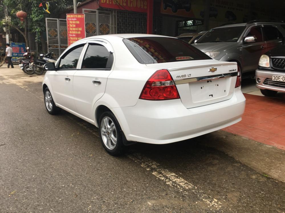 Chevrolet Aveo 2018 - Bán Chevrolet Aveo sản xuất 2018, màu trắng, giá 365tr