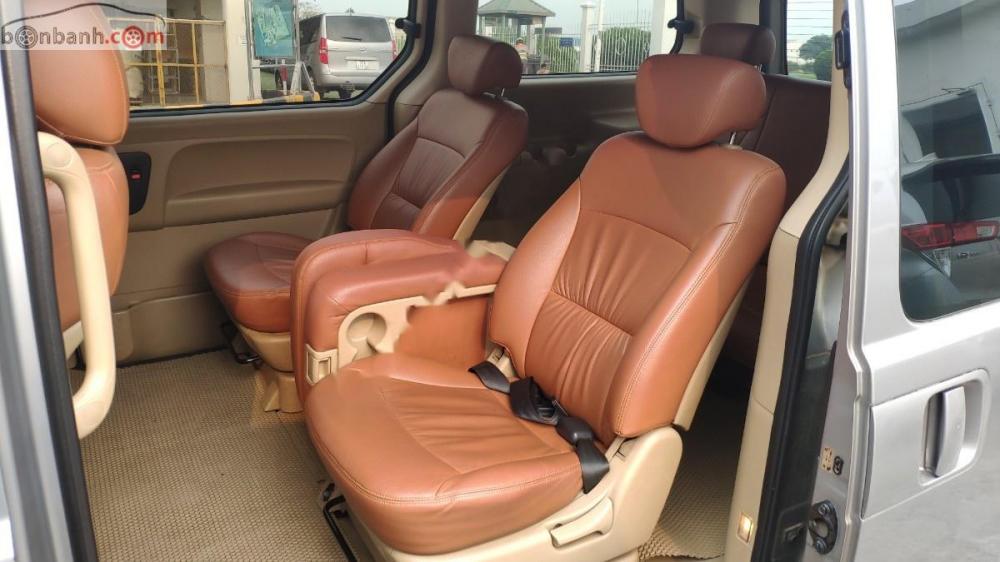 Hyundai Grand Starex 2013 - Bán xe Hyundai Grand Starex đời 2013, màu bạc, nhập khẩu nguyên chiếc