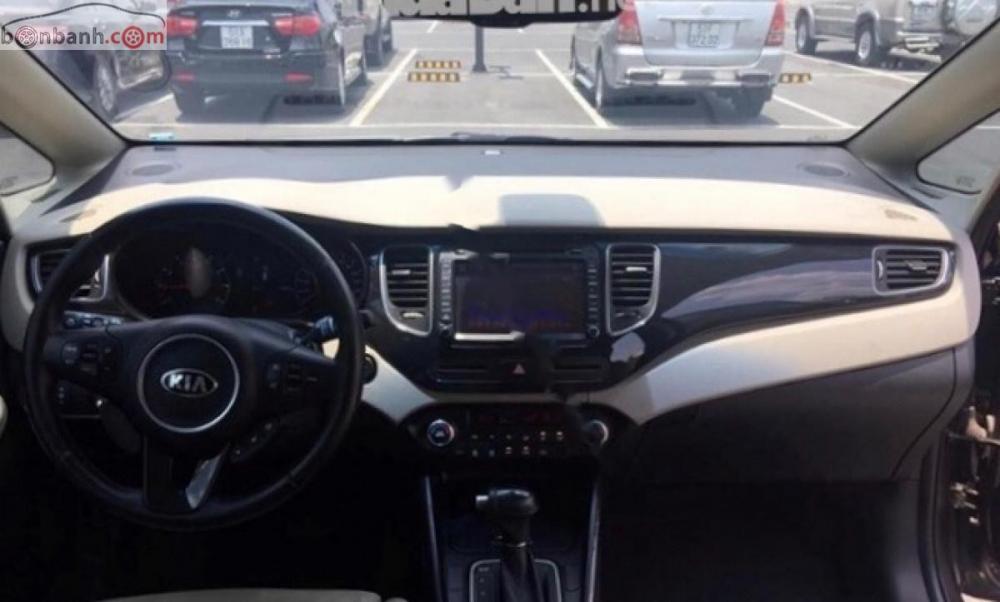 Kia Rondo 2015 - Bán Kia Rondo đời 2015, xe còn mới, giá chỉ 560 triệu