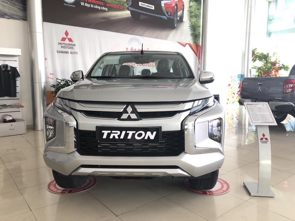 Mitsubishi Triton 4x2 AT 2019 - Bán Triton 2019, tặng bộ phụ kiện 25 triệu đồng khi mua xe New
