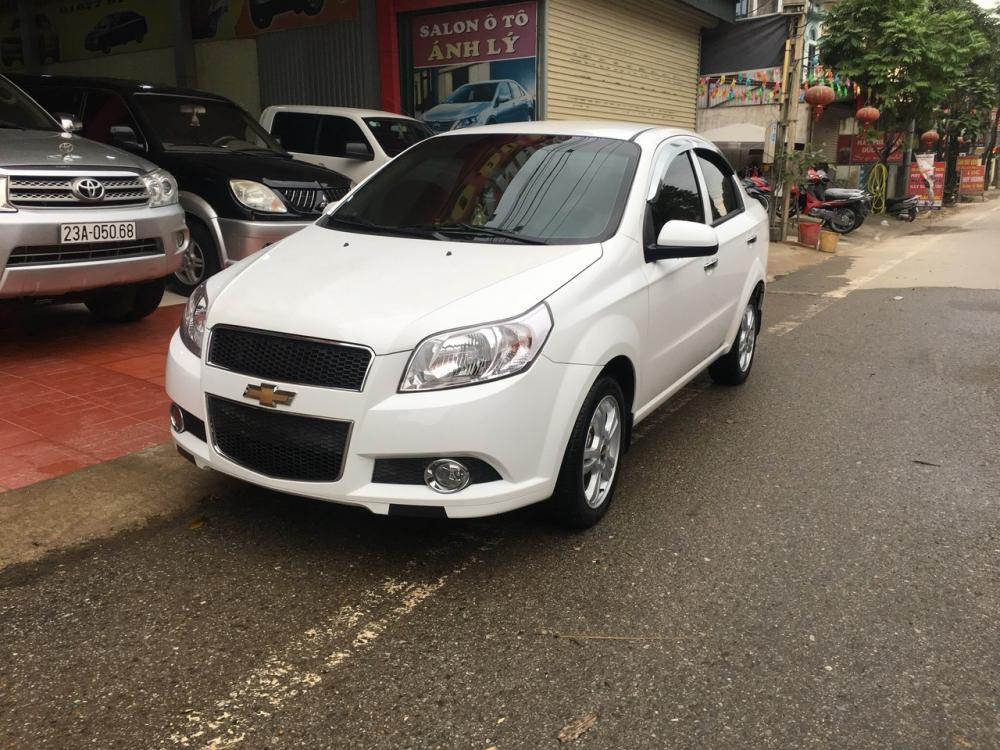 Chevrolet Aveo 2018 - Bán Chevrolet Aveo sản xuất 2018, màu trắng, giá 365tr