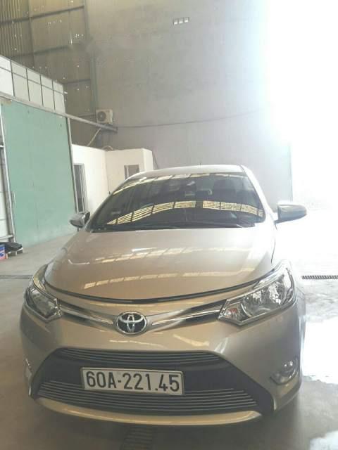 Toyota Vios  1.5 MT 2015 - Bán Toyota Vios 1.5 MT năm sản xuất 2015, màu vàng