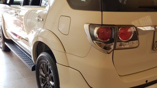 Toyota Fortuner   2.7 AT  2015 - Bán Toyota Fortuner 2.7 AT sản xuất 2015, màu trắng, xe gia đình