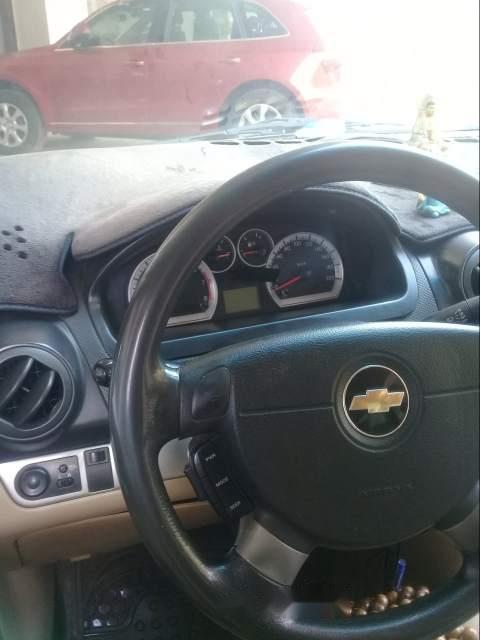 Chevrolet Aveo LT 2015 - Cần bán lại xe Chevrolet Aveo LT năm 2015, màu vàng còn mới