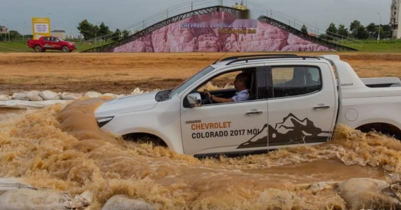 Chevrolet Colorado  LT 4x2AT 2019 - Bán Chevrolet Colorado đời 2019, màu trắng, nhập khẩu, giá tốt