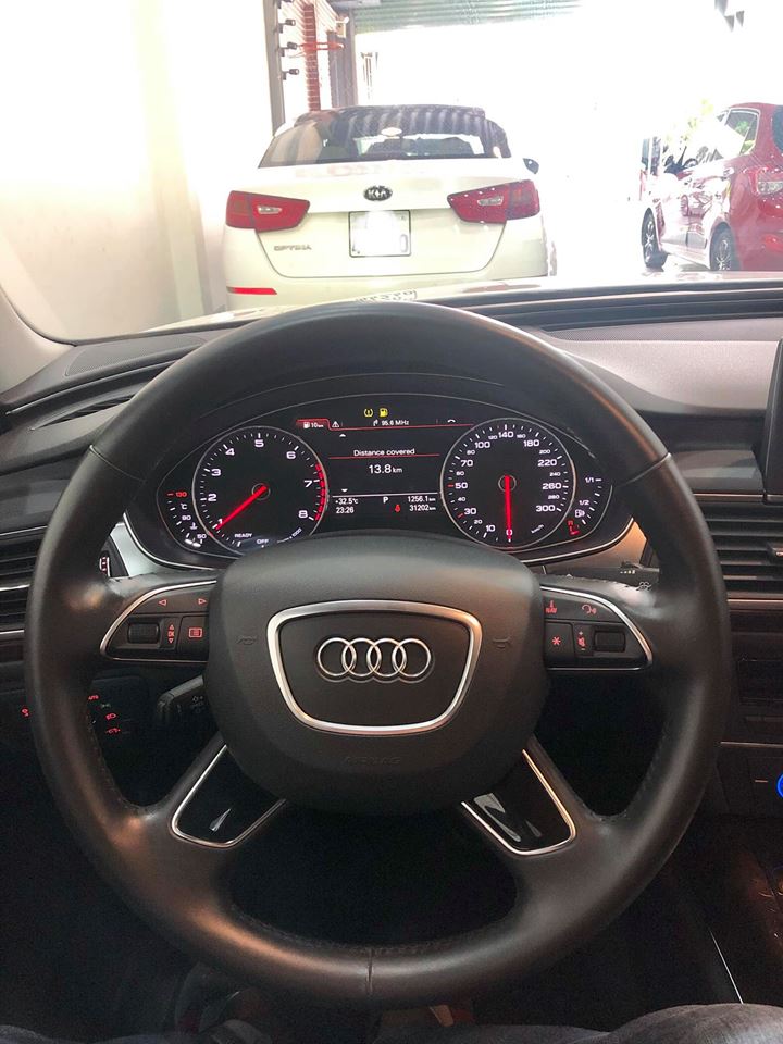 Audi A6 1.8TFSI 2015 - Bán xe Audi A6 1.8 TFSI full led, model 16 sx 15, odo 31000 km